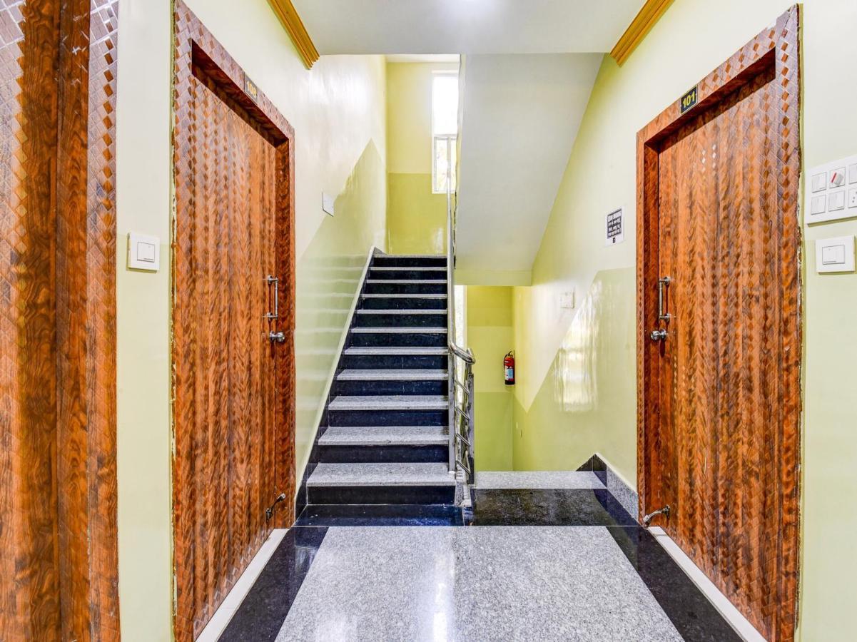 Capital O 86006 Hotel G Diamond Patna (Bihar) Dış mekan fotoğraf